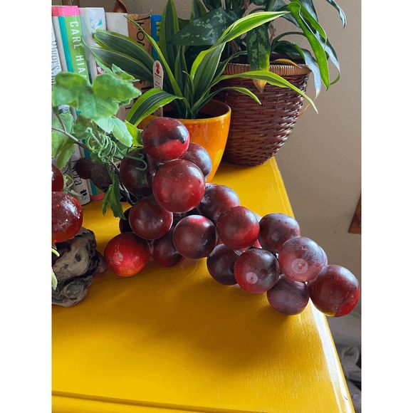 Vintage Italian Red/Purple Alabaster Stone Grapes On Driftwood - Picture 4 of 4
